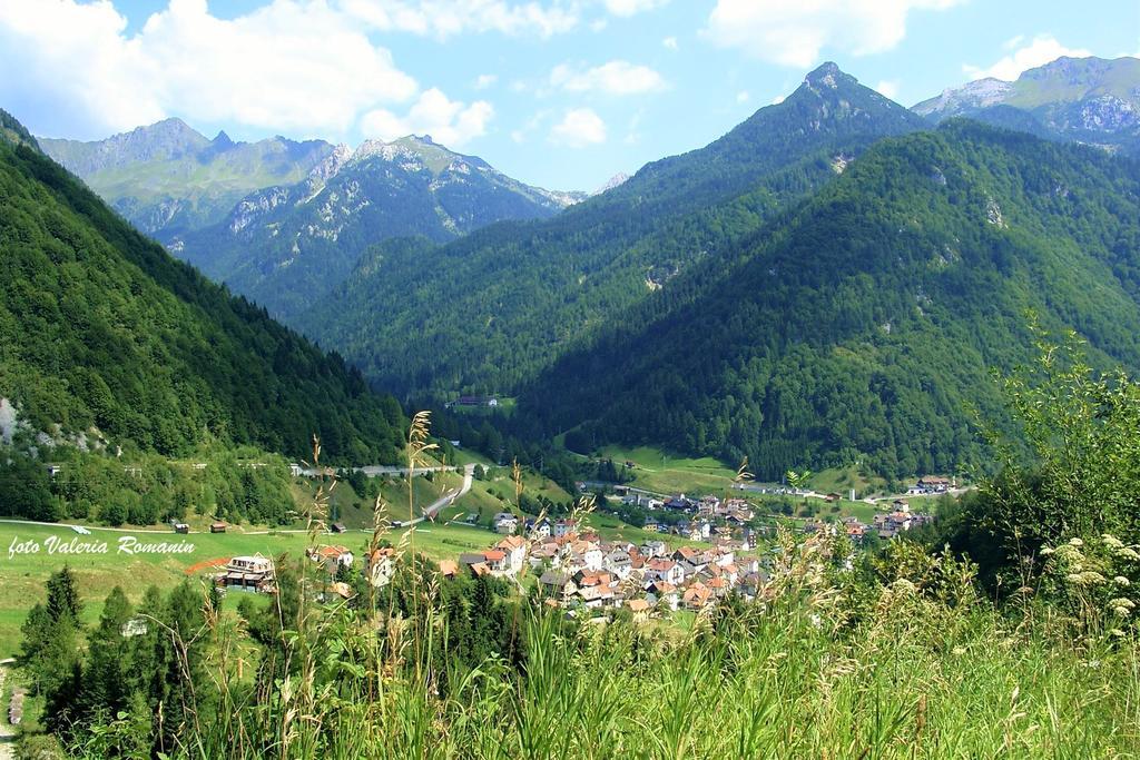 Albergo Scarpone Forni Avoltri Exteriör bild